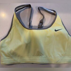 NWOT Nike DRI-Fit Sports Bra Size S